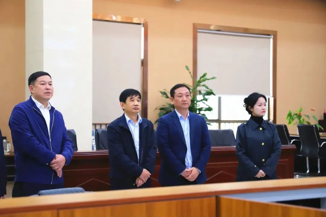 蜀道集團副總經(jīng)理，四川路橋黨委書記、董事長周鳳崗到川南片區(qū)公司督導調(diào)研
