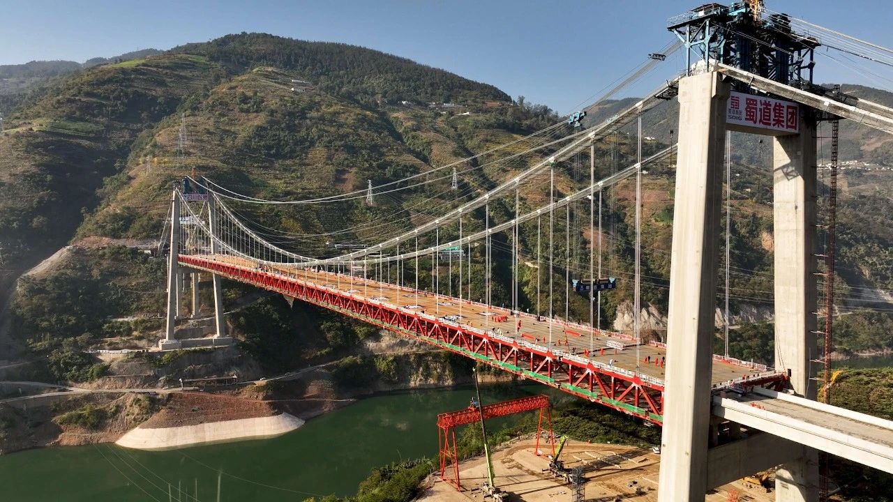 凌江飛架，來(lái)看黑水河大橋絢麗的 “空中之舞”！