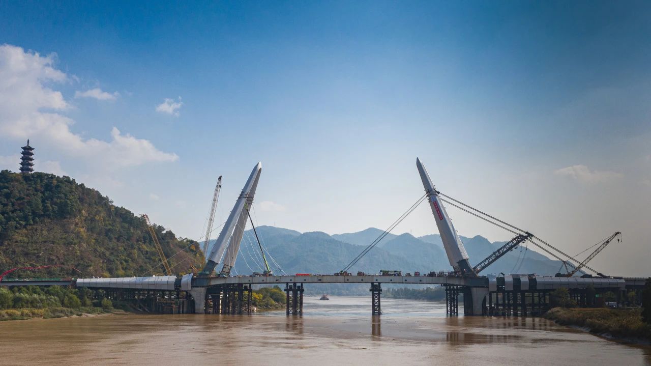 媒體關注 | 通車在即！浙江臨海伏龍大橋“亮翅”