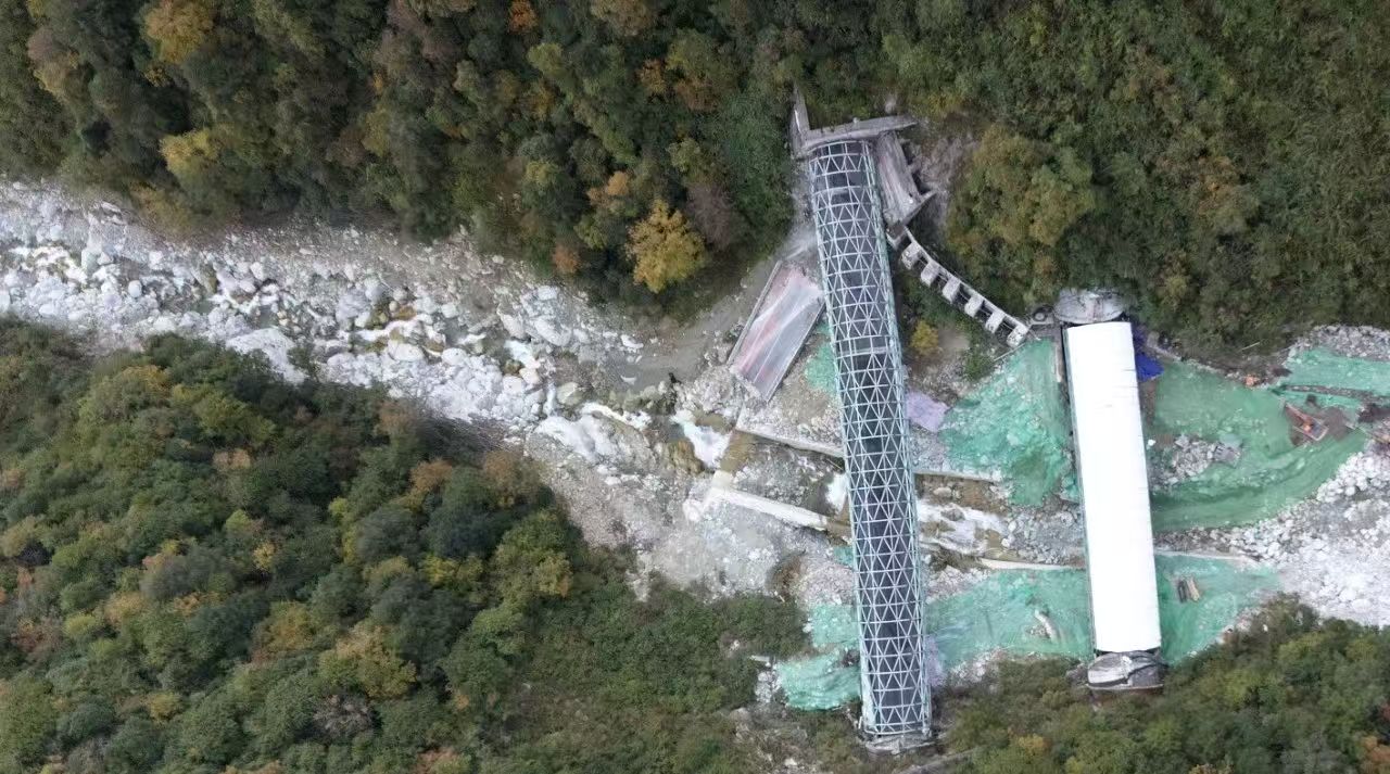 媒體關(guān)注 | 歷經(jīng)99天重建，雅康高速日地溝大橋今日恢復(fù)雙向通車！