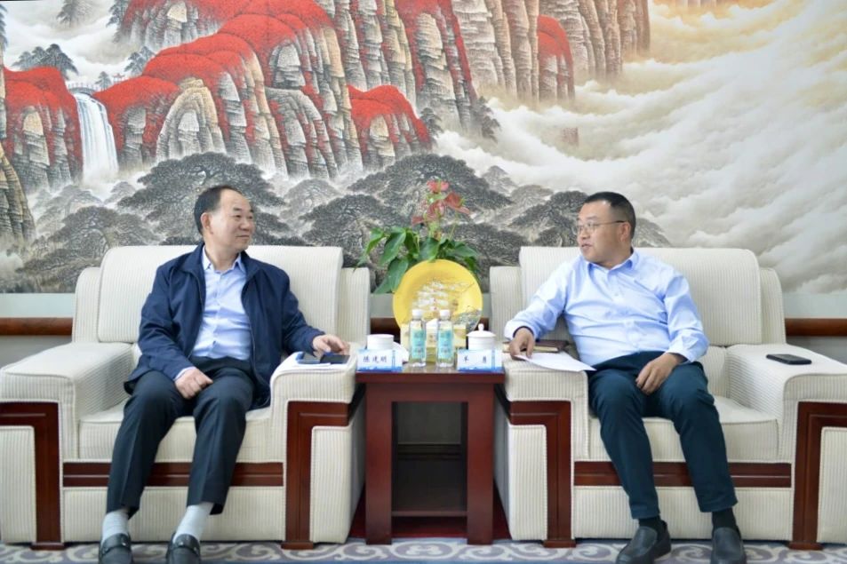 四川路橋與湖北交投物流集團(tuán)舉行交流座談